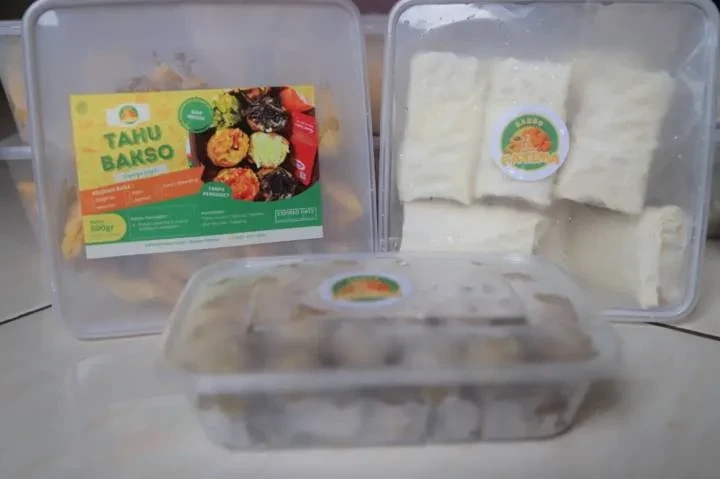 Pipih Hafyani, Sukses Bawa Bakso Fatima Merajut Kelezatan di Kota Tangerang