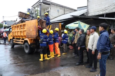 Pemkot Tangerang Tertibkan Kawasan Pasar Sipon, Fokus pada Sterilisasi Bahu Jalan
