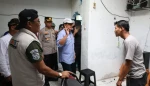 Bupati Tangerang Tinjau Lokasi Bencana Angin Puting Beliung di Solear