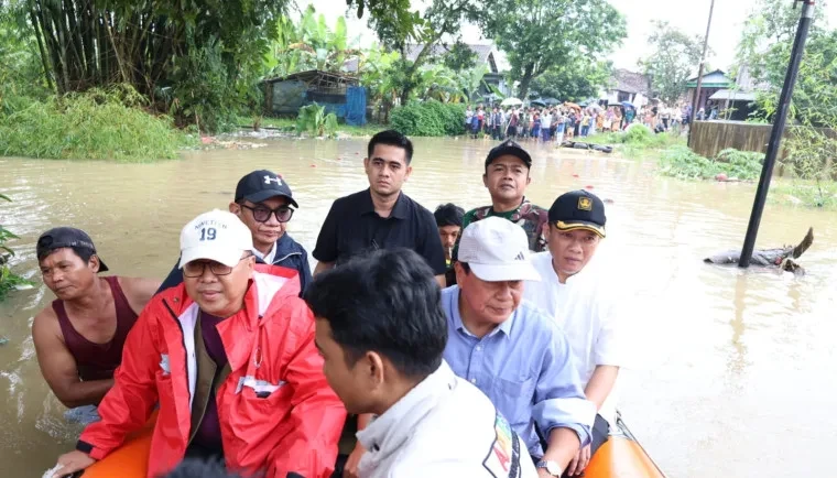 Bupati Tangerang Tinjau Lokasi Banjir di Cisoka, Jembatan Penghubung Terendam