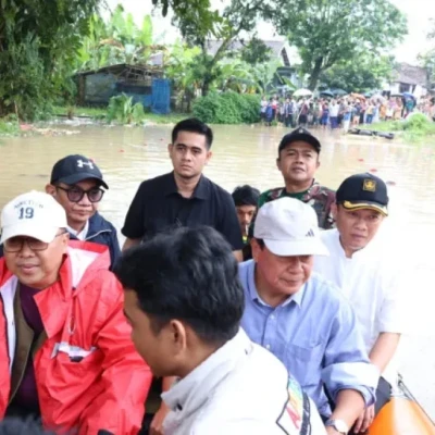Bupati Tangerang Tinjau Lokasi Banjir di Cisoka, Jembatan Penghubung Terendam