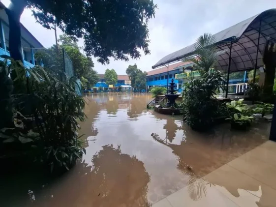 Pemkot Tangerang Terapkan Pembelajaran Jarak Jauh bagi Sekolah Terdampak Banjir