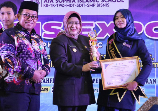 Wabup Tangerang Tekankan Pentingnya Pendidikan Menyeluruh di ASIS Expo