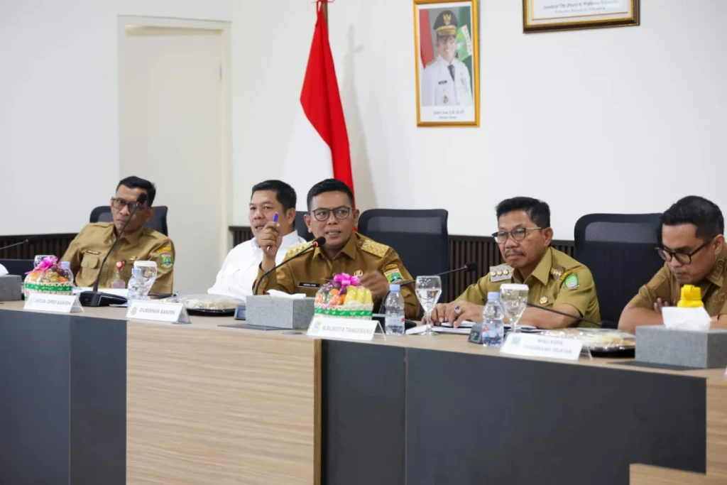 Gubernur Banten Pimpin Rakor Penanganan Banjir, Fokus Normalisasi Sungai