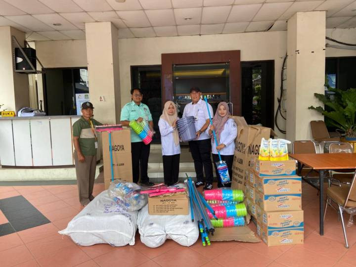 Dinsos Kota Tangerang Salurkan Bantuan untuk Korban Banjir