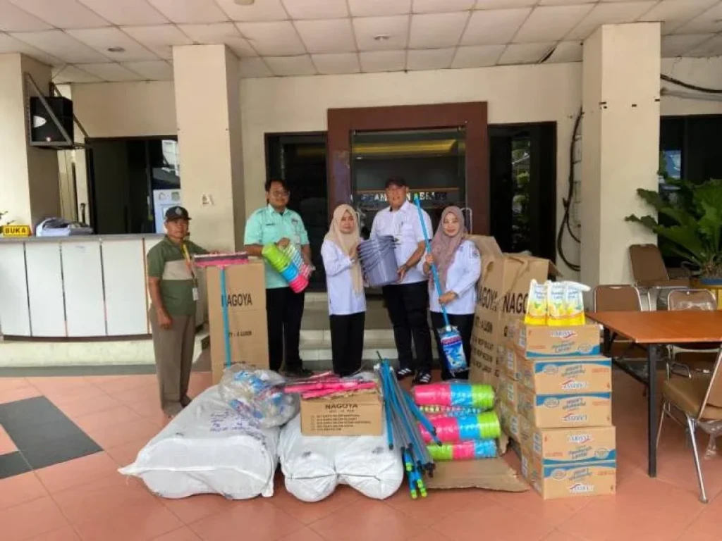 Dinsos Kota Tangerang Salurkan Bantuan untuk Korban Banjir