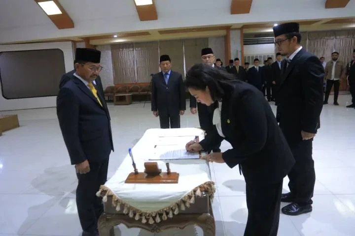 Wali Kota Tangerang Lantik 61 Pejabat, Fokus pada Peningkatan Pelayanan Kesehatan