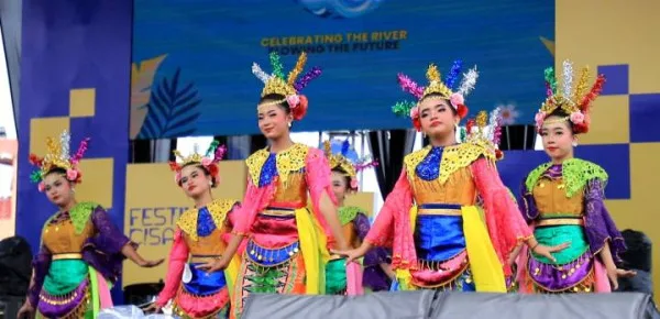 Lomba Tari Kreasi Tradisional Nusantara Tingkat Kecamatan Larangan Resmi Dibuka