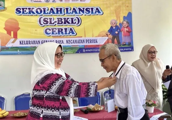 Pemkot Tangerang Luncurkan 13 Sekolah Lansia untuk Tingkatkan Kualitas Hidup