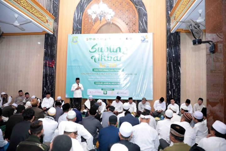 Ribuan Jemaah Hadiri Subuh Keliling Akbar III di Masjid Jami Al Hidayah