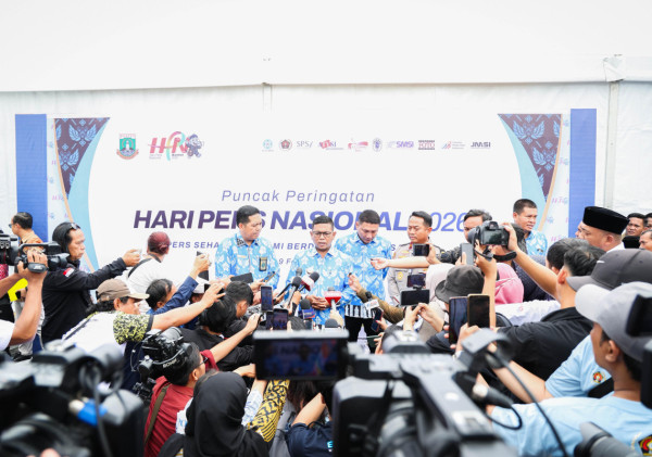 Gubernur Andra Soni Tekankan Peran Pers sebagai Pilar Demokrasi dan Mitra Strategis Pembangunan