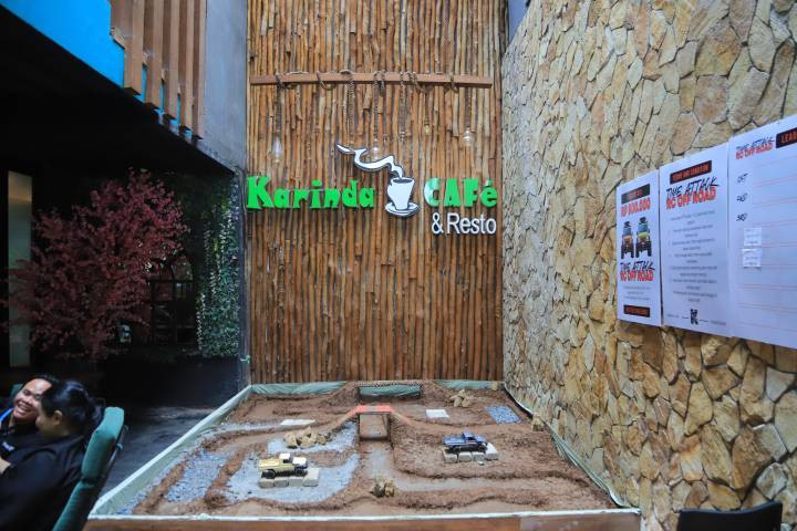 Karinda Cafe & Resto, Tempat Makan Keluarga dengan Fasilitas Hiburan Diecast yang Interaktif
