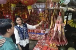 Pasar Lama Tangerang Berdenyut Menyambut Imlek, Warga Padati Kawasan untuk Berburu Hiasan