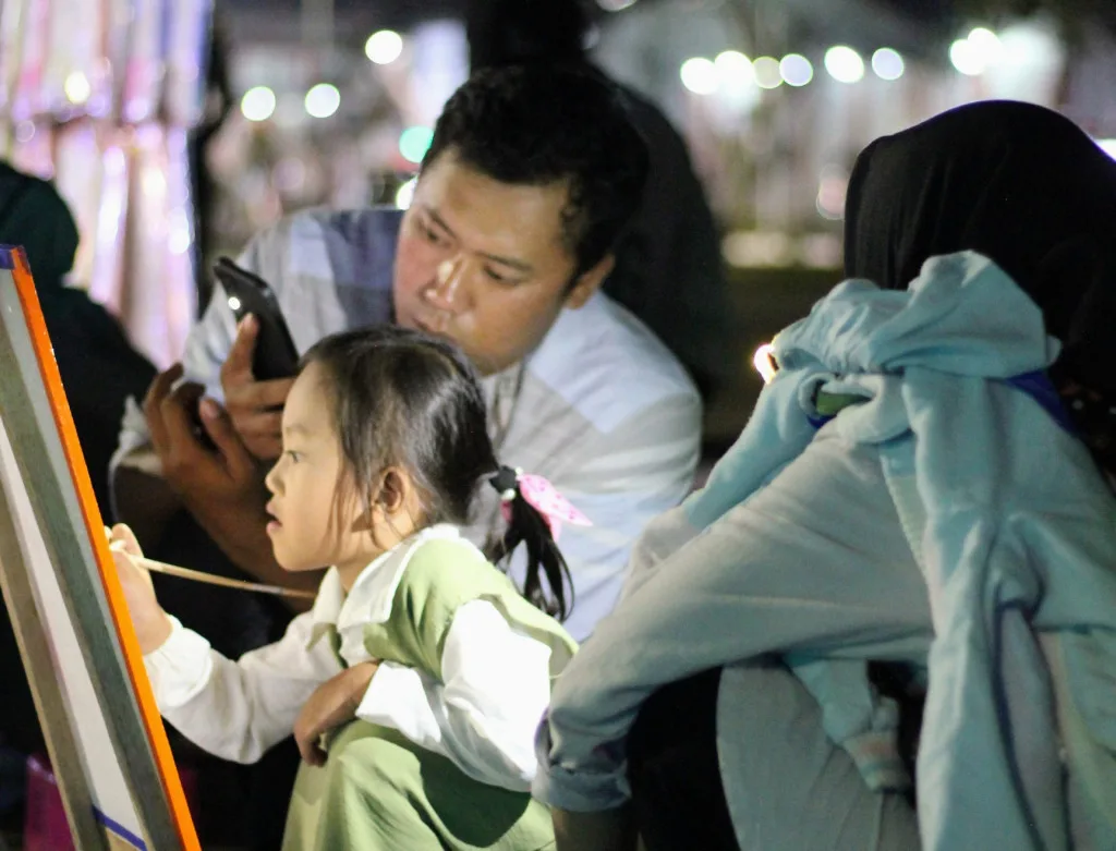 Tanpa Sadar, 5 Kesalahan Orangtua Yang Menghancurkan Mental Anak