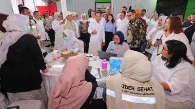 Wakil Wali Kota Tangsel dan Wamenkes RI Resmikan Pos Kesehatan Merah Putih di Ciputat
