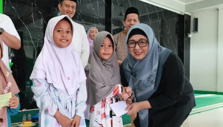 Wabup Tangerang Serahkan Santunan kepada 115 Anak Yatim dan Piatu, Ajak Perkuat Hablum Minannas