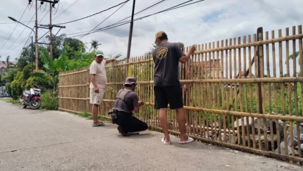 Pemkot Tangerang Tertibkan TPS Liar di Jalan K.H Kilin Batujaya