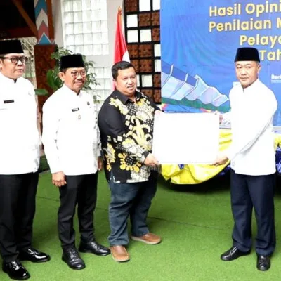 Dinas Pendidikan Kota Tangerang Raih Penghargaan Pelayanan Publik Terbaik