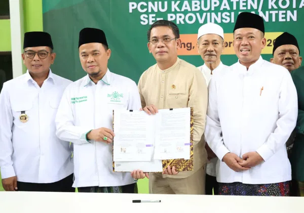 Gubernur Banten Dukung Penyerahan Sertipikat Tanah Wakaf untuk Kepastian Hukum Aset Umat