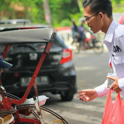 Beramal Tanpa Uang: 5 Cara Mudah yang Bisa Kamu Lakukan