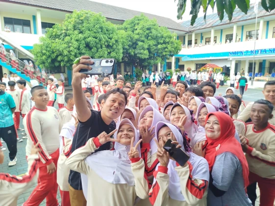 Wakil Wali Kota Serang Semangati Siswa SMPN 7 Lewat Gerakan Menanam dan Monitoring MBG
