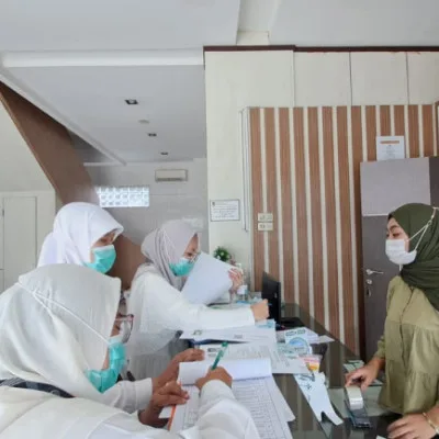 Supervisi Fasilitatif Petugas Puskesmas Jalan Emas di Klinik dan BPM Bencongan