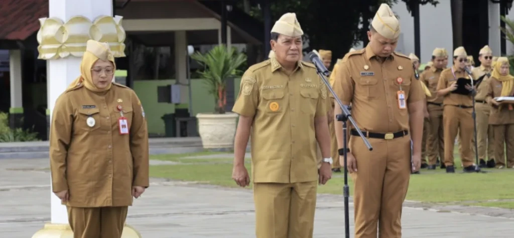 Bupati Tangerang Serahkan 28 Ambulans Puskesmas Keliling untuk Kelurahan