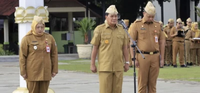 Bupati Tangerang Serahkan 28 Ambulans Puskesmas Keliling untuk Kelurahan