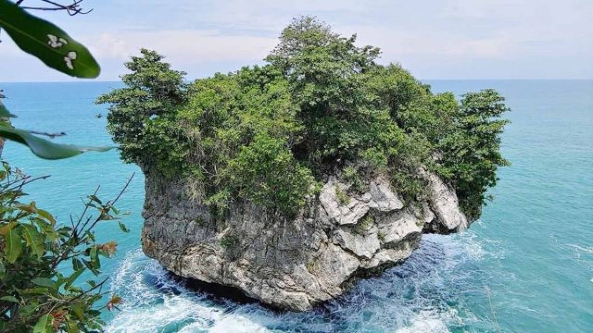 10 Daftar Pilihan, Destinasi Terbaik yang ada di Banten.