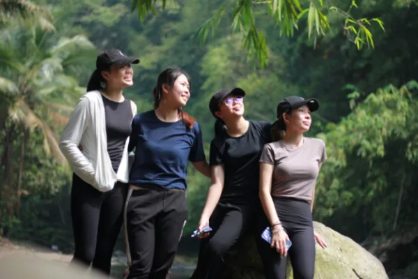 MENYINGKAP BERBAGAI ASPEK PERILAKU MANUSIA DALAM INTERAKSI SOSIAL