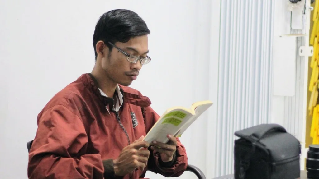 Mengapa Orang yang Suka Membaca Cenderung Lebih Cepat Sukses? Temukan Jawabannya di Sini!