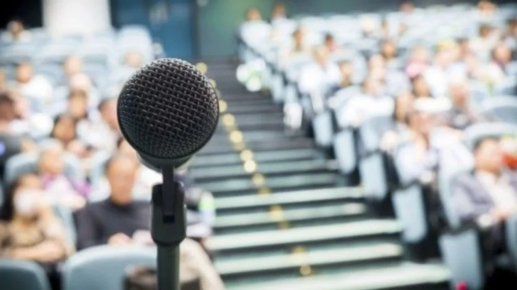 Jangan Salah Langkah! Ini 6 Pesan Non-Verbal yang Meningkatkan Kesan Pertama