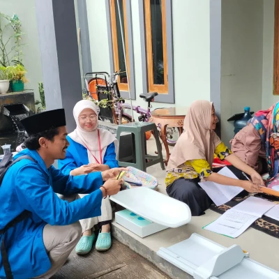 Mahasiswa PKM STAI Wasilatul Falah Bantu Puskesmas Tingkatkan Layanan Kesehatan di Desa Pasirtangkil