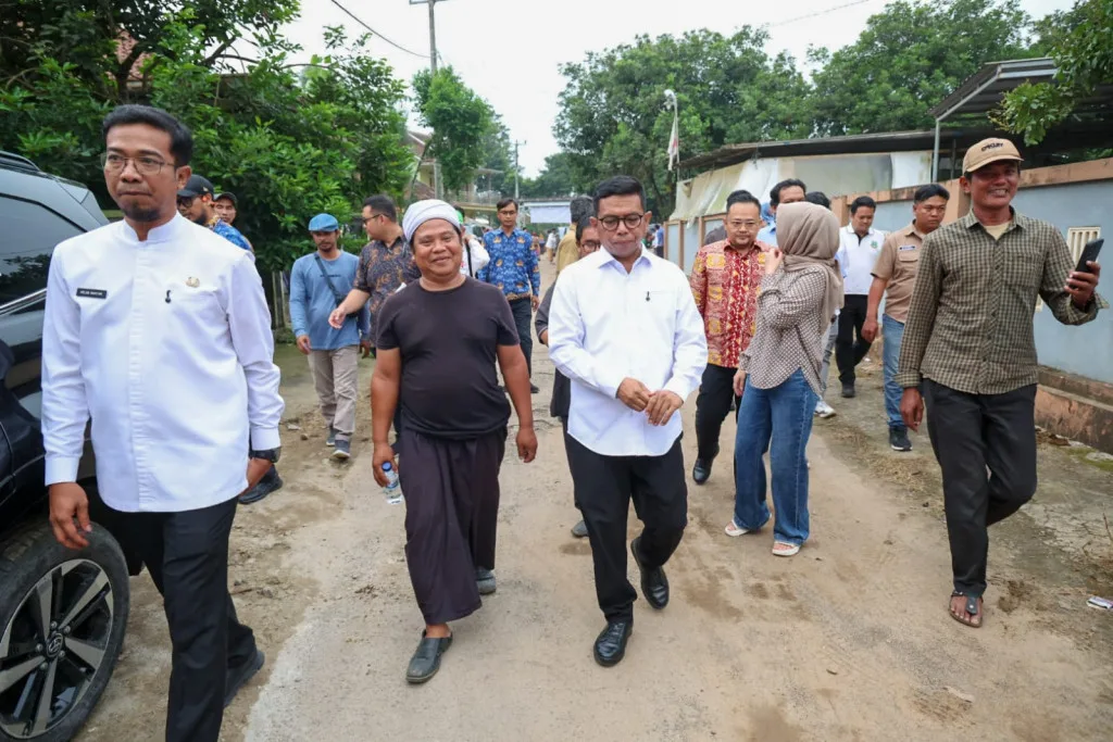 Gubernur Banten Tinjau Kesiapan Program Bang Andra di Desa Sukarame
