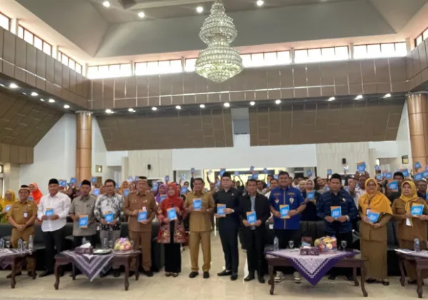 Launching Buku Catatan Pinggir: Pesan untuk Ayah, DPPKB Dorong Peran Ayah dalam Program Bangga Kencana