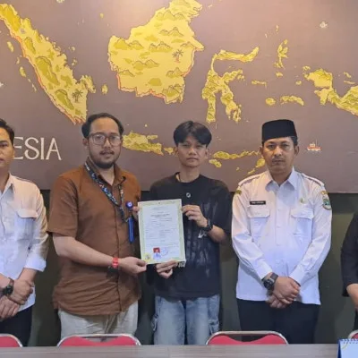 Pemprov Banten Tebus Ijazah Pemuda Cipondoh yang Tertahan Akibat Tunggakan Sekolah