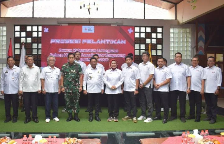Wali Kota Tangerang Lantik Pengurus dan Dewan Kehormatan PMI Kota Tangerang Periode 2025–2030