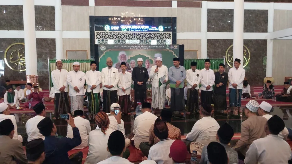 Ribuan Jemaah Padati Istighosah Akbar dan Pengukuhan Pengurus M3CB Kota Serang