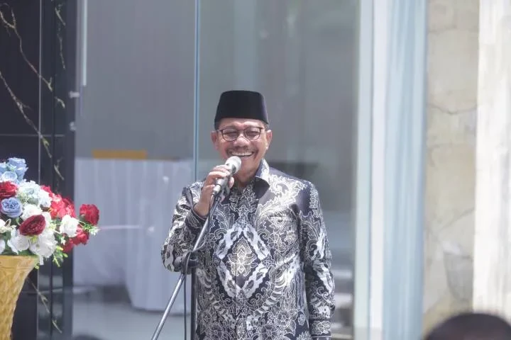 Warga Cipondoh Bangun Gedung Graha Kita Bersama Secara Swadaya, Wali Kota Tangerang: “Dari Warga untuk Warga, Kenapa Tidak?”