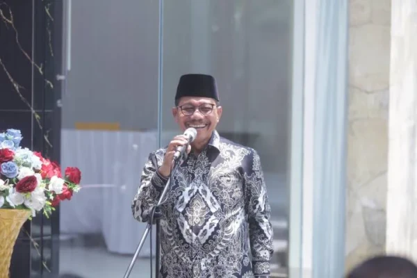 Warga Cipondoh Bangun Gedung Graha Kita Bersama Secara Swadaya, Wali Kota Tangerang: “Dari Warga untuk Warga, Kenapa Tidak?”