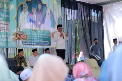 Teladani Akhlak Nabi, Wali Kota Tangerang Ajak Warga Hidup Bersih Lewat Gerakan Sedekah Sampah