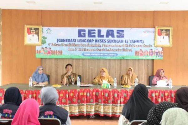 Kelurahan Uwung Jaya Tegaskan Komitmen Wujudkan “GELAS”: Generasi Lengkap Akses Sekolah 13 Tahun