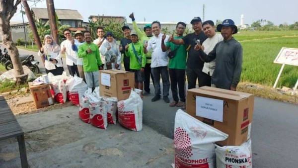 Pemkot Tangerang Salurkan Ribuan Kilogram Bantuan Pertanian, Petani Didorongkan Tingkatkan Produktivitas