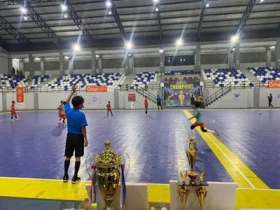 Ratusan Tim Ramaikan Kejuaraan Futsal Piala Kadispora Kota Tangerang 2025, SDN Karawaci 13 Raih Juara Pertama
