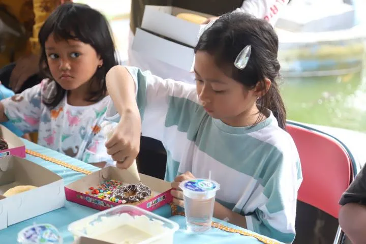 Liburan Anak di Cibodas Tak Biasa, Cooking Class Donat Jadi Magnet Baru UMKM Lokal