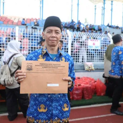Momen Haru Pelantikan PPPK: Deni 53 Tahun Akhirnya Resmi Jadi ASN Kota Tangerang