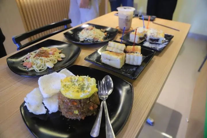 Nongkrong Hemat Tapi Estetik? Kawaii Cafe & Eatery Jadi Spot Favorit Baru Anak Muda Cipondoh