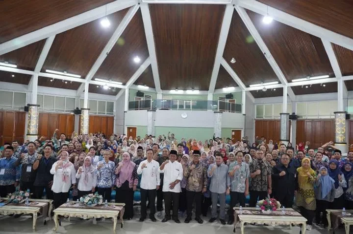 Tutup Pelatihan Guru 2026, Wawalkot Tangerang Tekankan Peran Strategis Pendidik Menyongsong Masa Depan