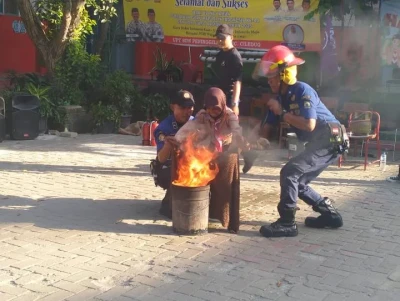 Ratusan Pelajar SDN Peninggilan 5 Ikuti PERSAMI Bertema Mitigasi Bencana, Simulasi Gempa hingga Kebakaran Bikin Deg-degan