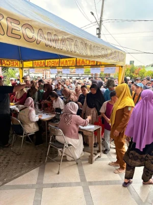 Tumpahan Bantuan Akhir Tahun di Neglasari: 9.488 Keluarga Terima Bansos Beras dan Minyak Goreng, Ada Apa di Baliknya